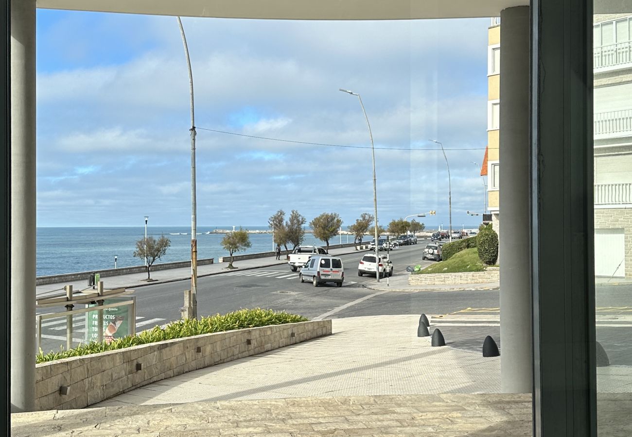 Apartamento en Mar Del Plata - Lujo frente al mar | Maral Explanada 4C | Hola Sur