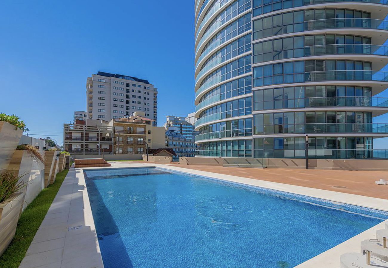 Apartamento en Mar Del Plata - Lujo frente al mar | Maral Explanada 4C | Hola Sur