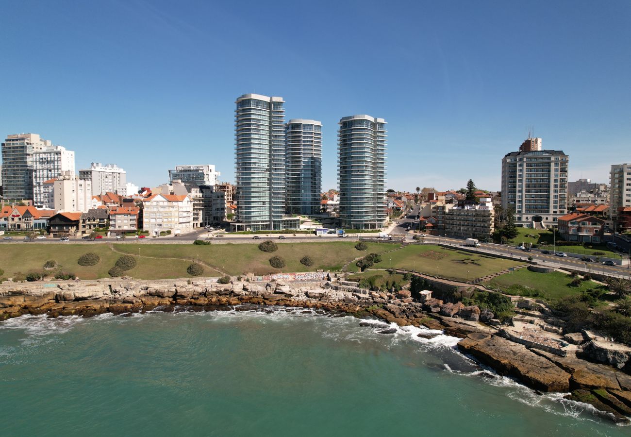 Apartamento en Mar Del Plata - Lujo frente al mar | Maral Explanada 4C | Hola Sur