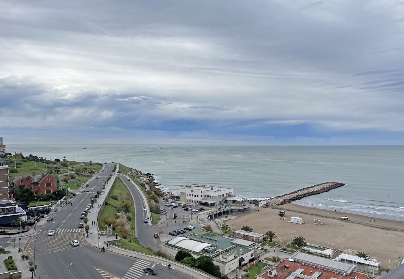 Apartamento en Mar Del Plata - Amanecer en el mar | Depto Anto | Hola Sur