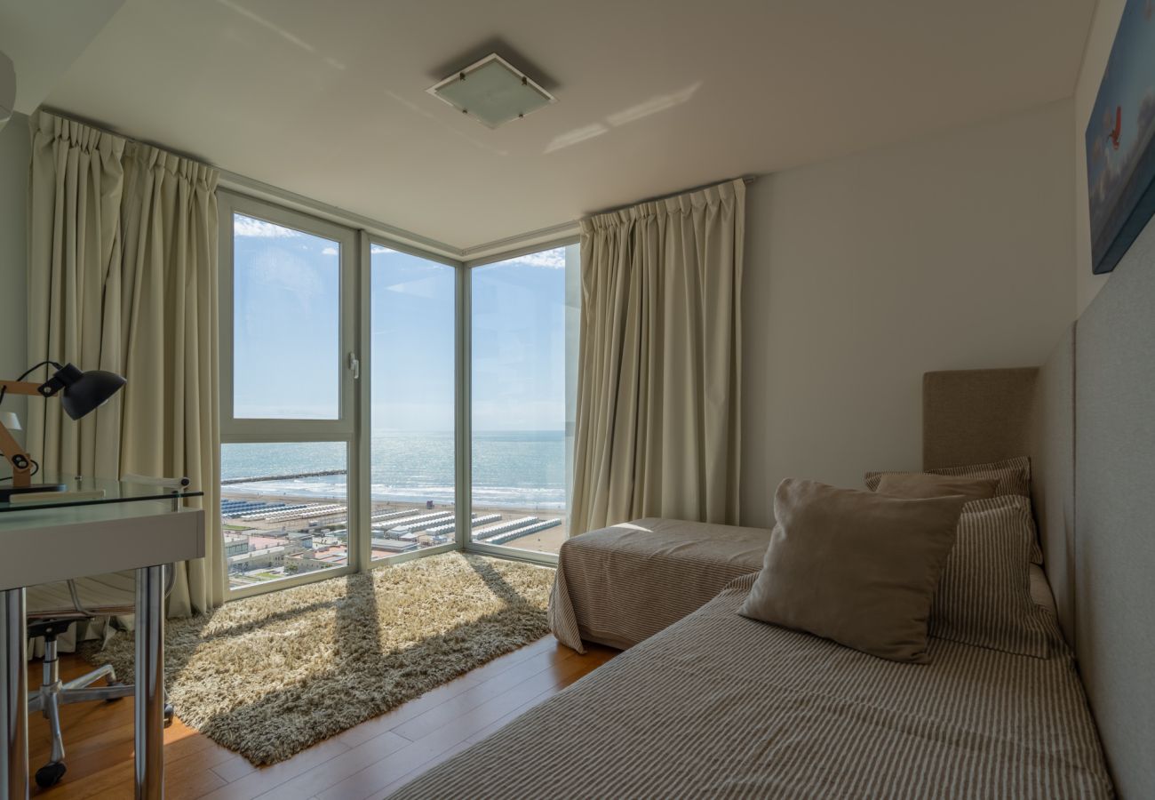 Apartamento en Mar Del Plata - Vistas de Playa Grande | Hola Sur