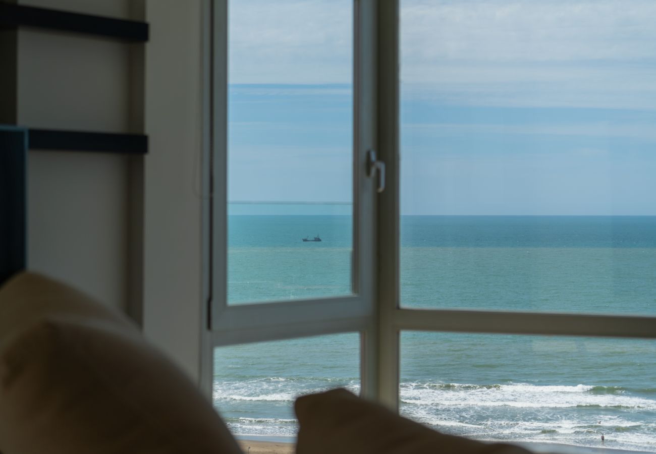 Apartamento en Mar Del Plata - Vistas de Playa Grande | Hola Sur