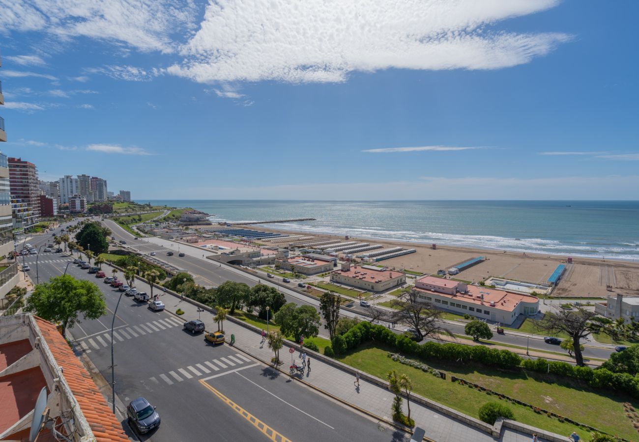 Apartamento en Mar Del Plata - Vistas de Playa Grande | Hola Sur