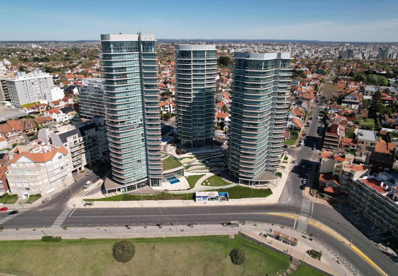 Apartamento en Mar Del Plata - Amor al mar | Maral Explanada 8C | Hola Su