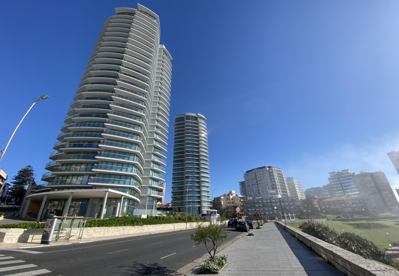 Apartamento en Mar Del Plata - Amor al mar | Maral Explanada 8C | Hola Su