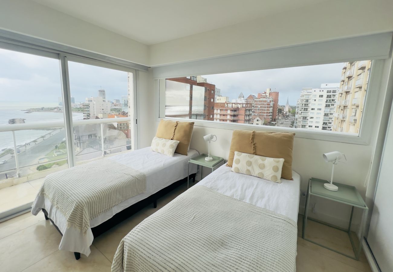 Apartamento en Mar Del Plata - Vista Marina | Maires Puntapiedra | Hola Sur