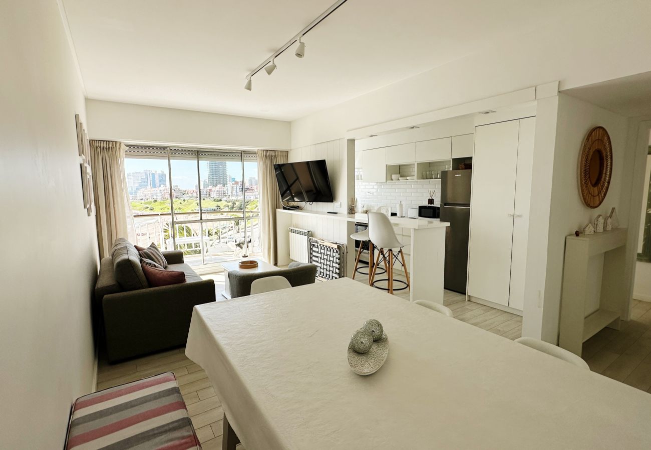 Apartamento en Mar Del Plata - Solo mirar el mar | Depto Varese | Hola Sur