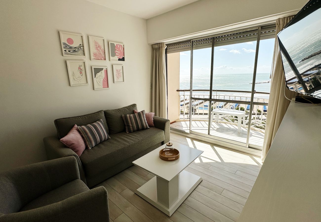 Apartamento en Mar Del Plata - Solo mirar el mar | Depto Varese | Hola Sur