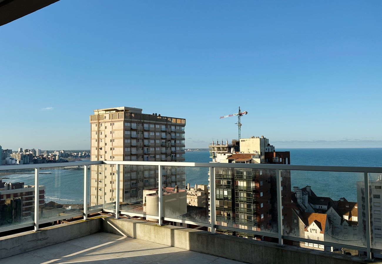 Apartamento en Mar Del Plata - Céntrico & Chic  | Maires La Isla 11A | Hola Sur