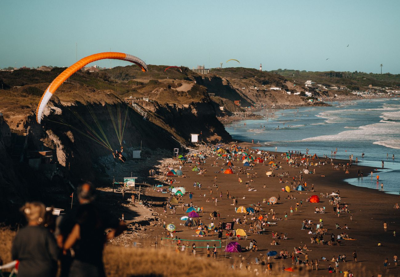 Casa en Mar Del Plata - Refugio en Acantilados | Casa Mar 2 | Hola Sur